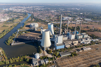 Aerial view of Großkrotzenburg, Staudinger coal and gas power plant on the Main near Hanau in Großkrotzenburg in the state Hesse, Germany