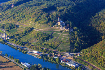 Oblique view of Hornberg Castle with wedding chapel above the vineyards on the Neckar in Neckarzimmern in the state Baden-Wuerttemberg, Germany