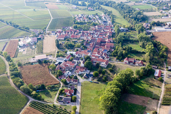 Bird's eye view of District Klingen in Heuchelheim-Klingen in the state Rhineland-Palatinate, Germany