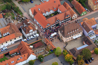 Demo "Women's Alliance Kandel" vs. "AntiFa/We are Kandel/Grandmas against the right in Kandel in the state Rhineland-Palatinate, Germany from above