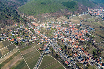 Vineyard path from the southeast in the district Gimmeldingen in Neustadt an der Weinstraße in the state Rhineland-Palatinate, Germany