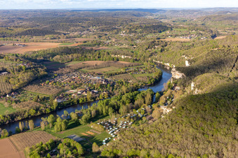 Aerial view of Camping Soleil-Plage on the Dordogne in Vitrac in the state Dordogne, France