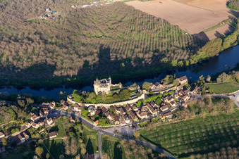 Bird's eye view of Montfort in Vitrac in the state Dordogne, France