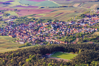 From the northwest in the district Rechtenbach in Schweigen-Rechtenbach in the state Rhineland-Palatinate, Germany