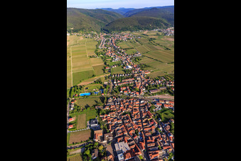 Aerial view of Kurpfalzstraße from the east in the district Mußbach in Neustadt an der Weinstraße in the state Rhineland-Palatinate, Germany