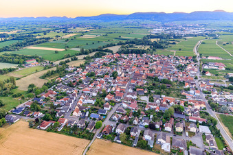 From the east in Venningen in the state Rhineland-Palatinate, Germany