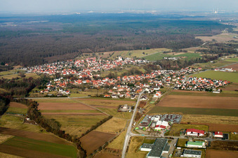 Scheibenhardt from the southwest in Scheibenhard in the state Bas-Rhin, France