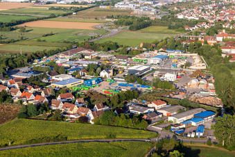 Industrial estate and company settlement with Technisches Hilfswerk Ortsverband Landau, Brechtel Services GmbH and Sued-Muell GmbH & Co. KG fuer Abfalltransporte and Sonderabfallbeseitigung in the district Queichheim in Landau in der Pfalz in the state Rhineland-Palatinate, Germany