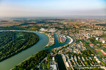 Aerial view of Mundenheim Kaiserwörth and Altrheinhafen in the district Mundenheim in Ludwigshafen am Rhein in the state Rhineland-Palatinate, Germany