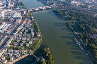 Aerial photograpy of Konradadenauer Bridge for railway and B37 over the Rhine in the district Süd in Ludwigshafen am Rhein in the state Rhineland-Palatinate, Germany
