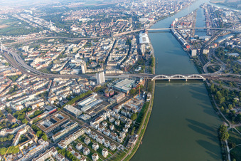 Living by the river, Rheinschanzenpromenade in the district Süd in Ludwigshafen am Rhein in the state Rhineland-Palatinate, Germany out of the air