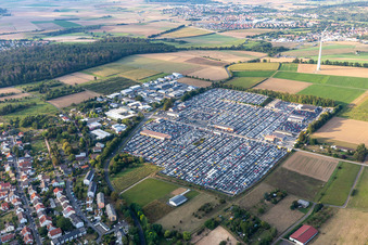 Aerial view of Parking and storage space for automobiles of AUTOKONTOR BAYERN GmbH in the district Kilianstaedten in Schoeneck in the state Hesse, Germany