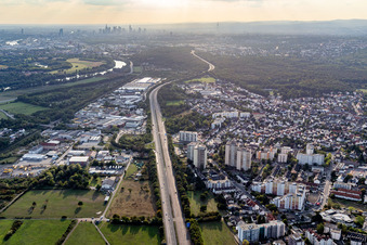 Highway route of the A66 in the district Bischofsheim in Maintal in the state Hesse, Germany