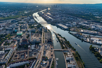 Power plants and exhaust towers of thermal power station Alte Schlosserei (Eventlocation on Betriebsgelaende of EVO AG) in Offenbach am Main in the state Hesse, Germany