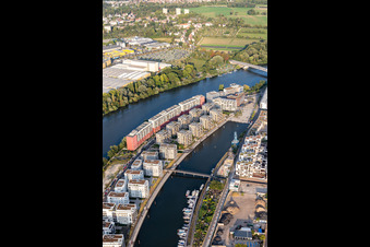 Residential area of the multi-family house settlement auf of the Hafeninsel in Offenbach am Main in the state Hesse, Germany seen from above