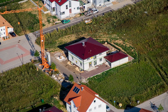 New development area Am Höhenweg in Kandel in the state Rhineland-Palatinate, Germany from above