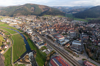 Village on the banks of the area of the Kinzig river course in Haslach im Kinzigtal in the state Baden-Wuerttemberg, Germany