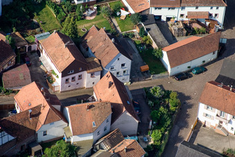 Krummgasse in the district Gräfenhausen in Annweiler am Trifels in the state Rhineland-Palatinate, Germany