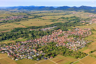 View of the town from the northeast in the district Godramstein in Landau in der Pfalz in the state Rhineland-Palatinate, Germany