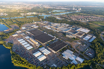 Aerial view of Building and production halls on the premises of Daimler Automobilwerk Woerth in Woerth am Rhein in the state Rhineland-Palatinate, Germany