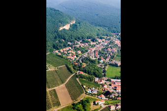 Oblique view of Wine-growing town on the edge of the Haardt from the south in Frankweiler in the state Rhineland-Palatinate, Germany