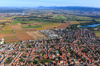New development area "Mitten im Feld" and Odenwaldstr in Heddesheim in the state Baden-Wuerttemberg, Germany from above