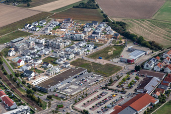 Quartier 2020 development area Biegen-Durlacher Weg in the district Hochstetten in Linkenheim-Hochstetten in the state Baden-Wuerttemberg, Germany from the plane