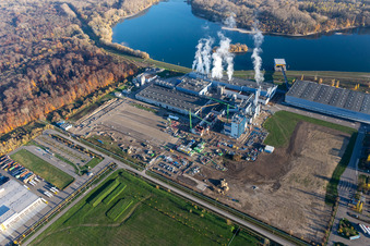 Oblique view of Construction of the new gas- hydrogen-power plant at paer mill Papierfabrik Palm GmbH & Co. KG in the district Industriegebiet Woerth-Oberwald in Woerth am Rhein in the state Rhineland-Palatinate