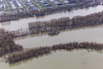 Dredger in the state port of Wörth during flooding in the district Maximiliansau in Wörth am Rhein in the state Rhineland-Palatinate, Germany