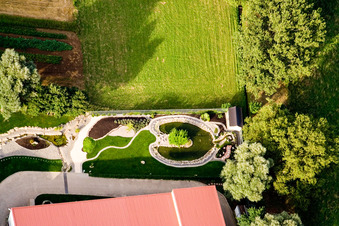 Vogelsitze GmbH, Kleinsteinbacherstraße 44 in the district Stupferich in Karlsruhe in the state Baden-Wuerttemberg, Germany viewn from the air