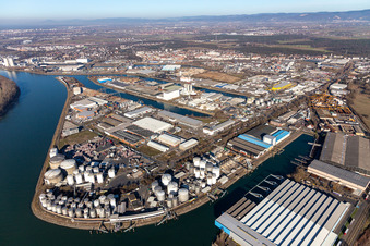 Aerial view of Mineral oil - tank of Cotac Europe on street Hollaenderstrasse in the district Rheinau in Mannheim in the state Baden-Wuerttemberg, Germany