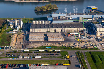Construction of the new gas- hydrogen-power plant at paer mill Papierfabrik Palm GmbH & Co. KG in the district Industriegebiet Woerth-Oberwald in Woerth am Rhein in the state Rhineland-Palatinate from the drone perspective