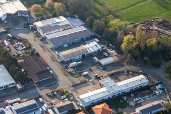 Aerial view of Horst Industrial Estate with Der Innenausbauer IV eK, MSV GmbH Medical Systems, Frey Metalltechnik, owner Dipl.-Ing. Matthias Frey eK and ArcoSYS Computervertriebs GmbH in the district Minderslachen in Kandel in the state Rhineland-Palatinate, Germany