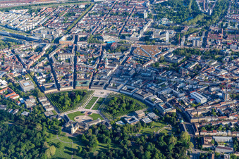 Aerial view of Fan-shaped city with Karlsruhe Castle and Circle in the district Innenstadt-West in Karlsruhe in the state Baden-Wuerttemberg, Germany