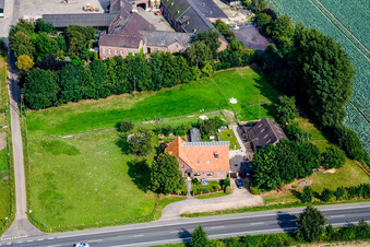 Help on Holtheyder Straße in the district Geneng in Wachtendonk in the state North Rhine-Westphalia, Germany