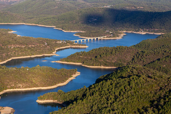 Oblique view of Reservoir: Lac Cassien - Faience in Montauroux in the state Var, France