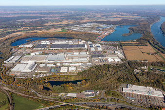 Daimler AG Mercedes-Benz Wörth plant in the district Maximiliansau in Wörth am Rhein in the state Rhineland-Palatinate, Germany