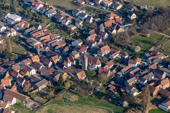 Catholic Church of the Apostles Simon and Judas in the village center in the district Pleisweiler in Pleisweiler-Oberhofen in the state Rhineland-Palatinate, Germany