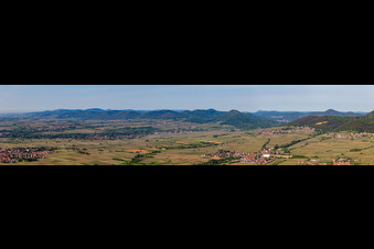 Southern Palatinate panorama from Albweiler to Schweigen in Gleisweiler in the state Rhineland-Palatinate, Germany