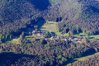 Oblique view of District Lauterschwan in Erlenbach bei Dahn in the state Rhineland-Palatinate, Germany