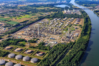 MiRO, Upper Rhine Mineral Oil Refinery Karlsruhe in the district Knielingen in Karlsruhe in the state Baden-Wuerttemberg, Germany