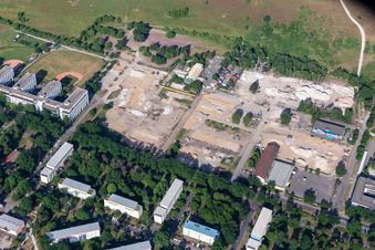 Aerial view of Erzbergerstr in the district Nordstadt in Karlsruhe in the state Baden-Wuerttemberg, Germany