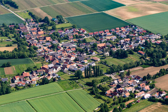Bird's eye view of District Kleinsteinfeld in Niederotterbach in the state Rhineland-Palatinate, Germany