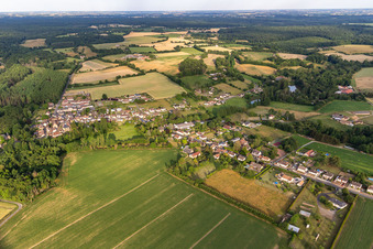 Oblique view of Semur-en-Vallon in the state Sarthe, France