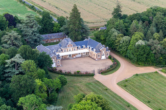 The Domaine de La Pierre in Coudrecieux in the state Sarthe, France from above