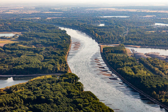 Dry groynes and sandbanks in the Rhine due to low water in the district Knielingen in Karlsruhe in the state Baden-Wuerttemberg, Germany