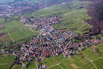 From the northeast in the district Rechtenbach in Schweigen-Rechtenbach in the state Rhineland-Palatinate, Germany