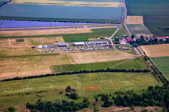 Aerial view of Paramotors at the airfield Ballenstedt in the district Asmusstedt in Ballenstedt in the state Saxony-Anhalt, Germany