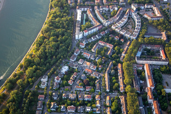 Stephanienufer and Schwarzwaldstraße at the Waldpark in the district Lindenhof in Mannheim in the state Baden-Wuerttemberg, Germany