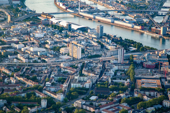 Elevated road B37 to the Konrad Adenauer Bridge in the district Süd in Ludwigshafen am Rhein in the state Rhineland-Palatinate, Germany